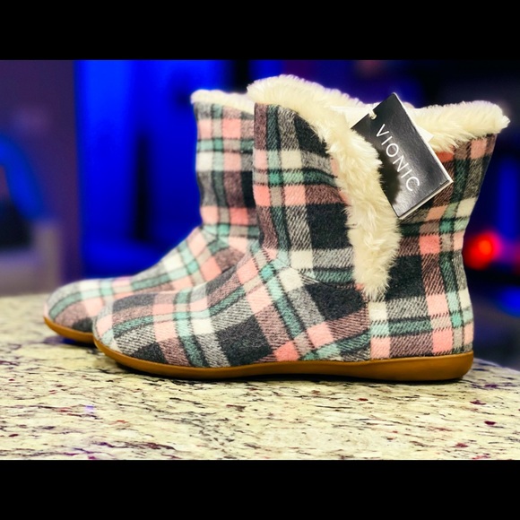 Vionic Slippers - Picture 4 of 11